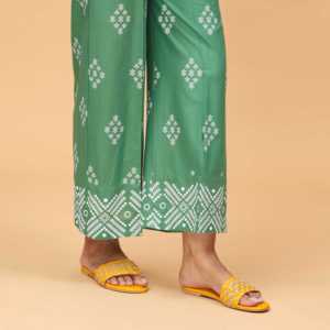 Pantalón Cambric Verde Mujer PS4510 Corte Recto con Diseño Adornado - Product Image 1