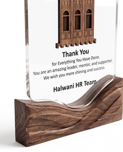 Trofeo de Acrílico y Madera Personalizado con Logotipo Grabado, Placa de Cristal para Eventos y Premios - Product Image 3