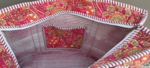 Sac fourre-tout en coton matelassé Kantha à motif floral pour femme, avec fermeture éclair, chaînes, deux poignées/bretelles, pour le quotidien, la plage, les voyages et le shopping - Product Image 3