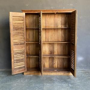 La Mejor Colección de Armarios de Madera Maciza de 3 Puertas Tallados, Arte Antiguo del Himalaya - Product Image 3