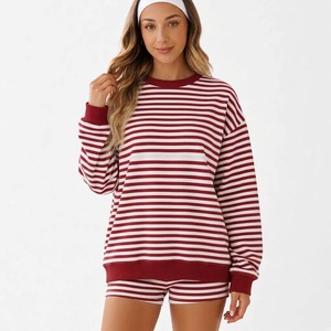 Achetez un ensemble décontracté pour femme, sweat-shirt à col rond de qualité supérieure, haut à manches longues, ensemble deux pièces assorti, short décontracté - Product Image 3