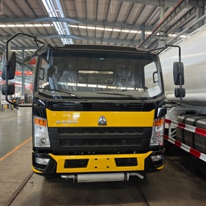 Camion-citerne <span class=keywords><strong>mobile</strong></span> HOWO 5m³ 8m³ 10m³ pour le transport d'essence et de diesel, LHD RHD - Product Image 2