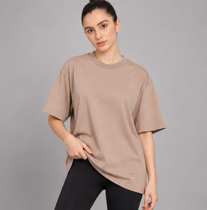 Conjunto de Camiseta Oversize y Leggings Negros para Mujer – Atuendo Deportivo de Dos Piezas de Alta Calidad - Product Image 2