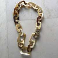 MN EXPORTS Collier artisanal en corne de buffle avec maillons multicolores, grand maillon, modèle MNE-427, bijoux d'Uttar Pradesh