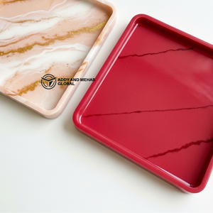 Ensemble de plateaux carrés en résine marbrée de luxe – Plateaux de service décoratifs rouges et beiges |   Ensemble de plateaux décoratifs modernes faits à la main pour la maison - Product Image 3
