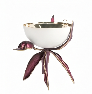 Elegante tazón con borde de oro blanco y base floral morada, tazones decorativos de metal hechos a mano para regalos de boda. - Product Image 4