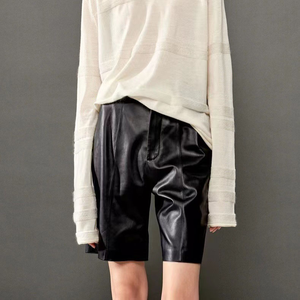 กางเกงขาสั้นผู้หญิงลายพิมพ์ตัวอักษร เอวกลาง ทรงเข้ารูป หนังแท้คุณภาพสูง ความยาวระดับเข่า ซิปหน้า แต่งลูกปัด รุ่นลำลอง ปี 2026 - Product Image 4