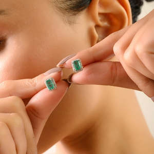 18K Gold <b>Emerald</b> Cut Diamond <b>Stud</b> <b>Earrings</b> 1.36ct IGI Certified - Product Image 3