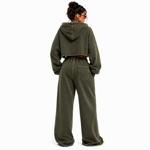 Conjunto deportivo de sudadera con capucha corta y pantalón de pierna ancha de felpa francesa de alto gramaje, color verde oliva, con lavado ácido y efecto desgastado, para mujer, de ONE APEX - Product Image 2