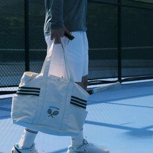 Sac de raquette en toile surdimensionné, personnalisable avec logo et couleur, capacité 50-70L, design à blocs de couleur au fond, pour le badminton - Product Image 4