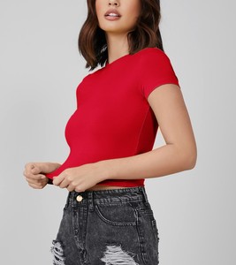 เสื้อยืดผู้หญิงขายดี คุณภาพดี ใส่สบาย สไตล์ Y2K สตรีทแวร์ สำหรับฤดูร้อน รับทำแบรนด์ ผ้าคอตตอนผสมสแปนเด็กซ์ ทรงเข้ารูป แบบครอป - Product Image 5