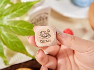 Dés en bois sur mesure, dés polyédriques en bois personnalisés pour jeux de rôle de table, accessoire de jeu professionnel, article de fabrication - Product Image 6