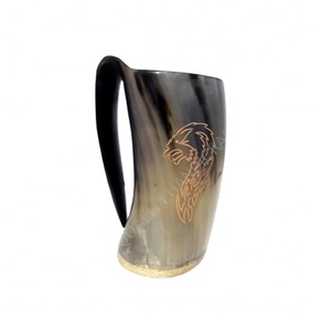 Jarra Vikinga de Cuerno de Búfalo para Beber, 18 Onzas, Jarra de Cerveza, Hidromiel, Inspirada en el Medievo, Ecológica, Vintage, de Calidad para Vajilla - Product Image 1