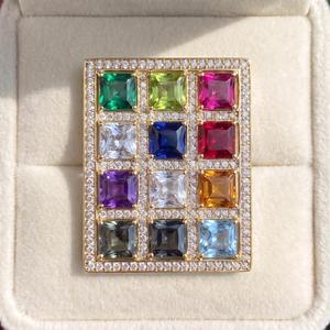 Étui de luxe pour tracker en métal argenté avec grille de pierres précieuses multicolores et moissanite, étui de protection scintillant et portable - Product Image 3
