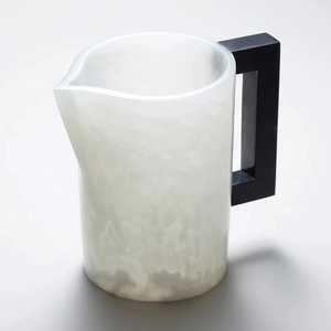Jarra de Resina Vellara Nova – Jarra de Agua Epoxi Hecha a Mano de Primera Calidad con Estilo Decorativo Contemporáneo para Decoración de Mesa Moderna - Product Image 6