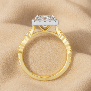 Bague de fiançailles et de mariage SHREERAJ SOLITAIRE originale en or jaune 14 carats avec diamant CVD de laboratoire taille Radiant 3,00 carats pour femme, certifiée IGI - Product Image 2