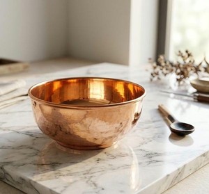 Bol en cuivre pur, simple et unique, incassable, au design élégant, avec finition cuivre poli, disponible en tailles personnalisées et en promotion. - Product Image 1