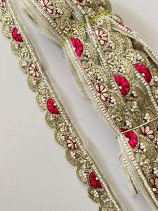 Ribete de encaje bordado con decoración de lentejuelas, 100% poliéster, 25 mm de ancho, suave - Ofertas al por mayor - Product Image 3