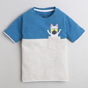 เสื้อยืดแขนครึ่งลายสุนัขในกระเป๋าพิมพ์ลาย-สีน้ำเงิน - Product Image 1