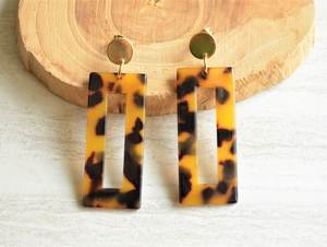 Boucles d'oreilles à clip en résine faites à la main pour femmes, style classique, bijoux de fête, forme personnalisable, marque H a CRAFT - Product Image 6