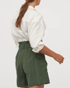 Shorts transpirables de color sólido para mujer, diseño personalizado, estilo urbano, shorts oversize para mujer - Product Image 5