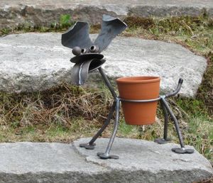 Macetero de Pared Rústico con Diseño de Gallo, Ecológico, Funcional y Decorativo para Interiores y Exteriores - Product Image 3