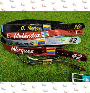 Cinturón de poliéster duradero con hebilla de aleación, elástico y ajustable para béisbol, softbol y deportes - Product Image 1