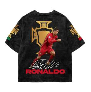 Camiseta de moda urbana con estampado DTF de alta calidad, camiseta de 300 GSM para hombre, ideal para la moda de invierno. - Product Image 1