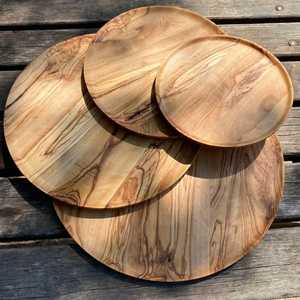 Platos de Madera Redondos Pulidos Clásicos Ecológicos - Diseño Elegante para Uso en el Hogar y Fiestas - Product Image 5