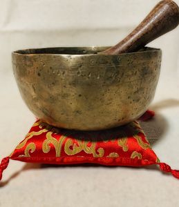 Bol chantant en laiton de fabrication artisanale, instrument de méditation pour le yoga, la thérapie sonore, la guérison, la relaxation et la pratique spirituelle - Product Image 1