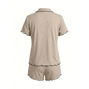 Conjunto de pijama de mujer con botones y ribete en contraste, pantalones cortos con dobladillo ondulado, conjunto de 2 piezas para estar en casa - Product Image 3