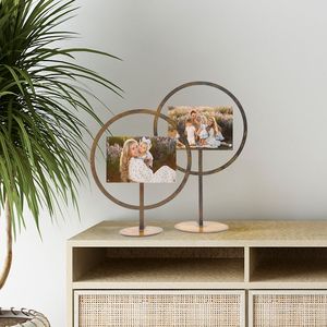 Beautiful Metal Picture <b>Frame</b> For Luxury Home Decoration And Memorable Family Photo Presentation - Product Image 1