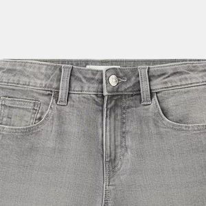 Vêtements tendance pour enfants en tissu denim classique, design de haute qualité à prix abordable, avec passants pour ceinture, poches latérales et logo personnalisé. - Product Image 2