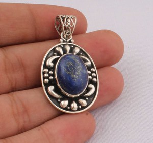 Pendentif en argent sterling 925 avec pierre précieuse naturelle Lapis Lazuli, cabochon ovale serti clos, style vintage Bali, breloque de 18 pouces, vente en gros - Product Image 1