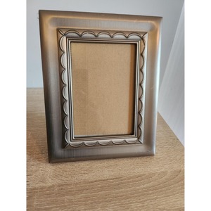 Cadre photo en métal orné de style vintage, rectangulaire, vertical, pour table, cadre décoratif - Product Image 1