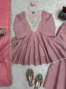 Plazoo de Lujo para Mujer de la Mejor Calidad con Conjunto Superior para Eventos Nocturnos o Fiestas y Funciones Tradicionales Disponible a Precio de Exportación - Product Image 6