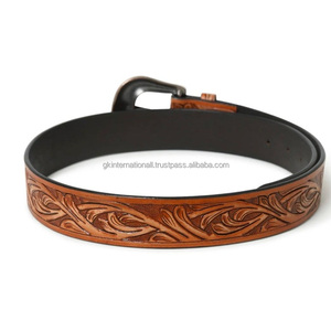 Ceinture en cuir pour homme, style western, gravée à la main avec des motifs floraux, personnalisable, boucle en laiton réglable, design de créateur. - Product Image 3