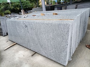 Dalles de granit blanc Kuppam de qualité supérieure avec une surface blanche élégante pour plans de travail de cuisine, meubles de salle de bain, escaliers et revêtements de sol - Product Image 2
