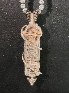 Collar con Colgante de Moissanita Color Oro Rosa, Diseño de Flecha, Piedra Central Ovalada, Joyería Destacada - Product Image 1