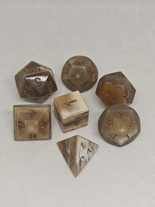 Hochwertiges Handgefertigtes Poliertes Büffelhorn-Set D&D Spielwürfel 7-teiliges Set Präzise Größendesign Mehrseitige Liebesengel-Echtwürfel - Product Image 4