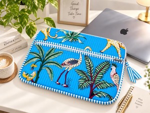 Bolso para Portátil Acolchado de Algodón Hecho a Mano, Ligero y Voluminoso, con Cierre de Cremallera y Correa, para Mujeres y Uso Diario Unisex - Product Image 2