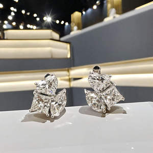 Elegantes Pendientes de Oro de 14K para Mujer con Diamantes Blancos Naturales de 0.43 Ct en Forma de Corazón, Corte Brillante, Certificados por IGI, Joyería de Lujo Vintage - Product Image 2