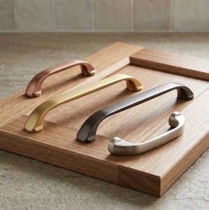 Manijas de Latón Macizo de Alta Calidad para Muebles de Cocina, Diseño Moderno en Negro Grafito, Venta al Por Mayor - Product Image 3