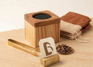 Brûleur à Bakhoor Arabe en Bois d'Acacia Fait Main Bela Artisan, Vente Chaude, Brûleur d'Encens Oud Décoration Maison Toutes Saisons - Product Image 2