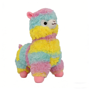 Alpaca personalizada con rayas horizontales rosa, amarillo y menta, pelaje rizado y esponjoso multicolor, hocico liso blanco pálido, ojos pequeños y redondos negros - Product Image 1