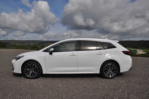 Toyota Corolla TS Hybride 2.0 Break Automatique Essence-Électrique Hybride Conduite à Gauche Véhicule Particulier Export - Product Image 4