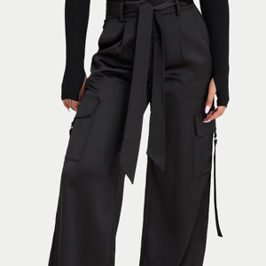 Ensemble de yoga pour femmes : Sweat-shirt ample à manches longues avec cordon de serrage à la taille et fermeture éclair mi-longue, et pantalon de survêtement taille haute à jambes larges - Product Image 1