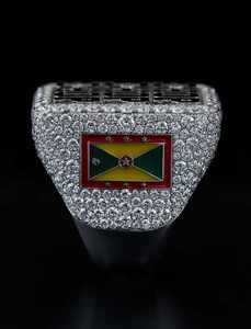 Anillo Pavé con Incrustaciones de Bandera y Cristales, Joyería de Destaque para Fiesta o Regalo - Product Image 1