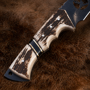 Cuchillo de Caza SAZ ENTERPRISES J2 de Acero Inoxidable Hecho a Mano con Mango de Cuerno y Funda de Cuero Fino, Cuchillo para Acampar al Aire Libre - Product Image 4