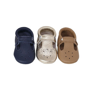 Chaussures en cuir pour nouveau-né, style PU souple, chaussures de premiers pas pour bébé, semelle antidérapante, confortables, respirantes, décontractées - Product Image 3